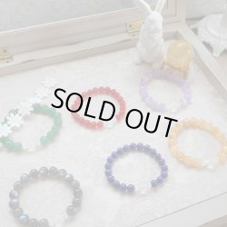 インテリアのように飾ってみたり♪　ファッションに合わせて選ぶ楽しさも♪