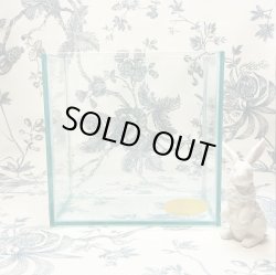 画像は水槽のみですが、ガラスブタ付きでの販売となります。